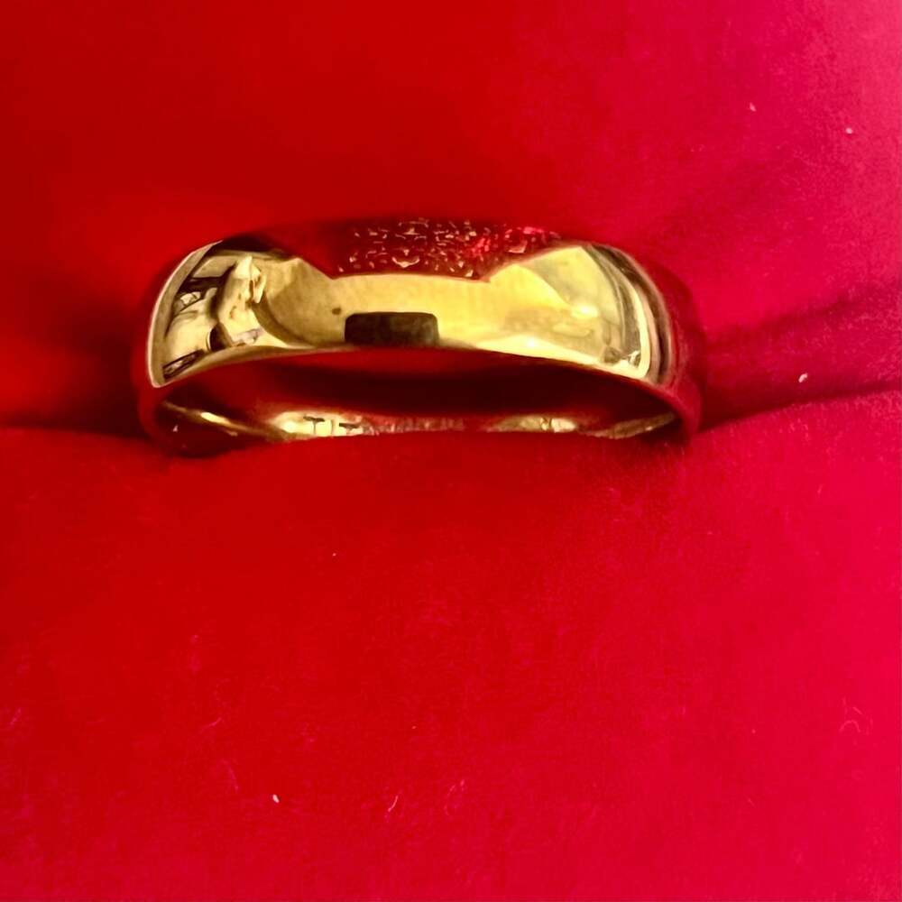 Classic Gold Plated Titanium Steel 6mm Band Ring Size 13 - Picture 2 of 3